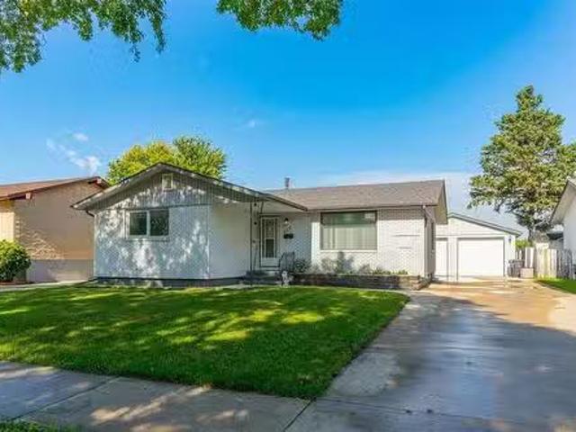 House for sale in East St. Paul, Manitoba
