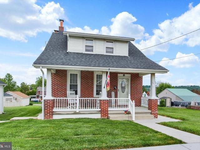 House for sale in Spring Grove, Pennsylvania