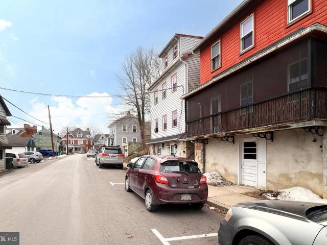 Townhouse for sale in Halfmoon Terrace, Bellefonte