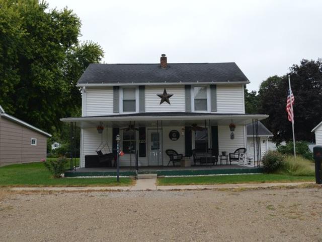 House for sale in Tiskilwa, Bureau County