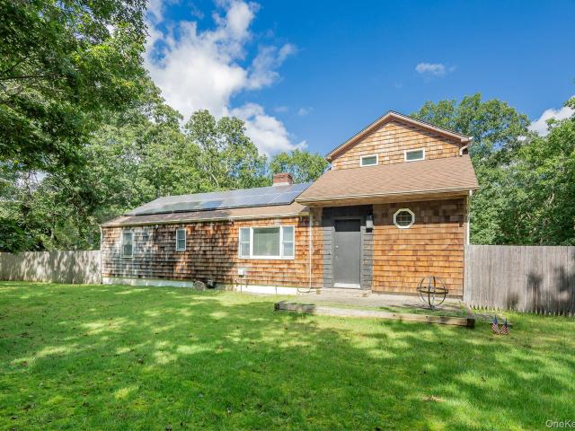 House for sale in Springs, Town of East Hampton