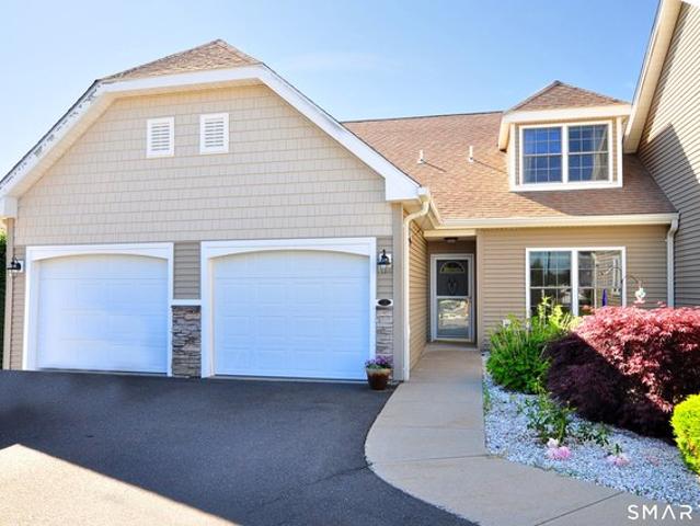 Townhouse for sale in Plymouth, Connecticut
