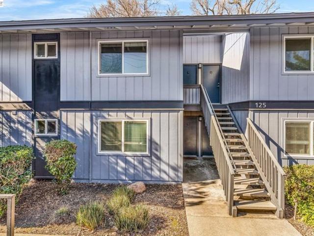 Condo for sale in Walnut Creek, California