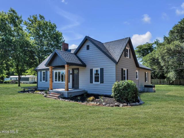 House for sale in Moyock, Currituck County