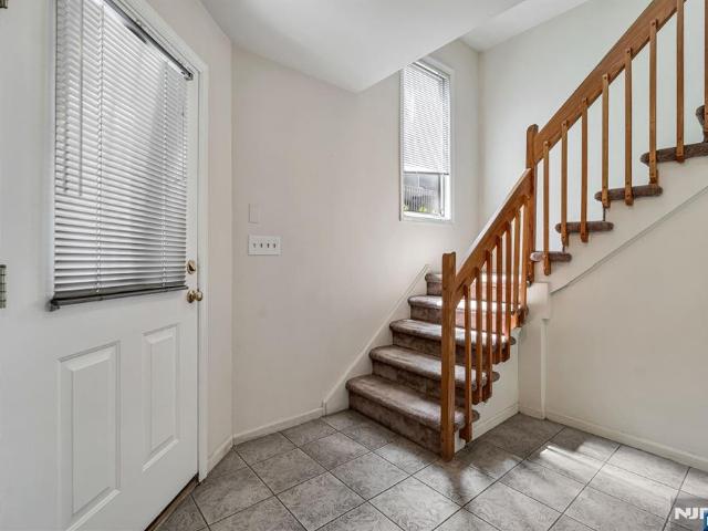 Townhouse for sale in Palisades Park, New Jersey
