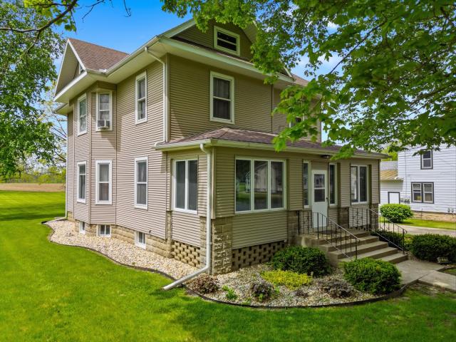 House for sale in Franklin Grove, Illinois