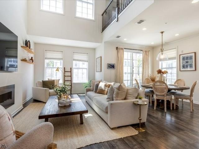 Condo for sale in Cedar Grove, New Jersey