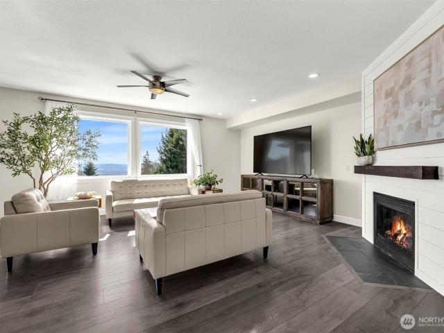 House for sale in Kalama, Washington