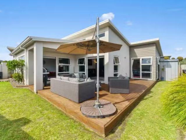 House for sale in Omokoroa, Bay Of Plenty