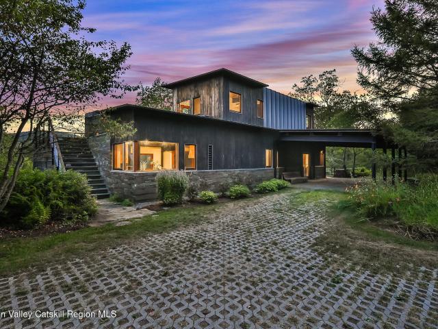 House for sale in Bearsville, New York