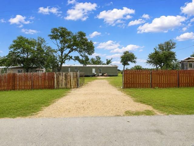 House for sale in Poteet, Texas