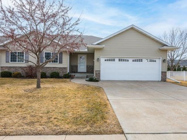 Condo for sale in Eldridge, Iowa