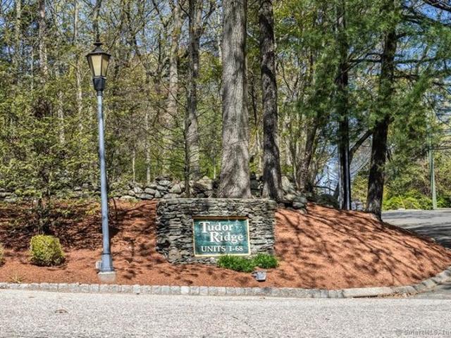 Condo for sale in Stratford, Connecticut