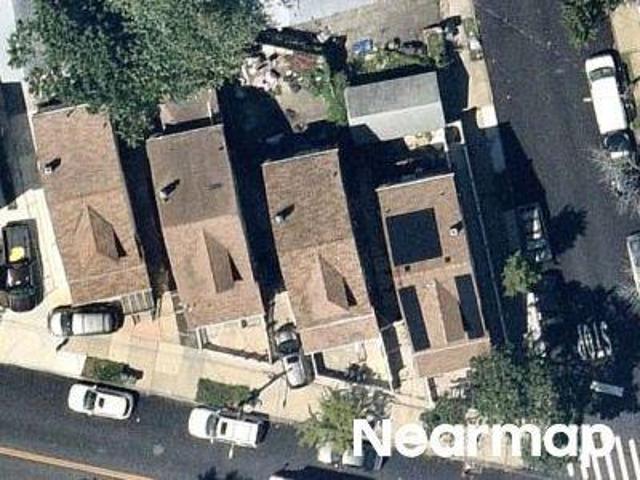 House for sale in Queens, Arverne