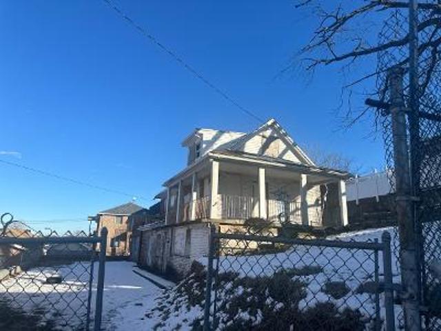 House for sale in Queens, Arverne