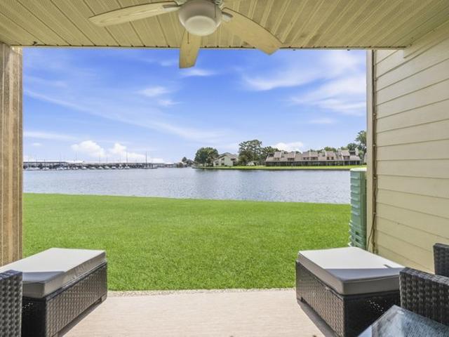 Condo for sale in Montgomery, Texas
