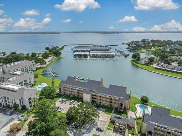 Condo for sale in Montgomery, Texas