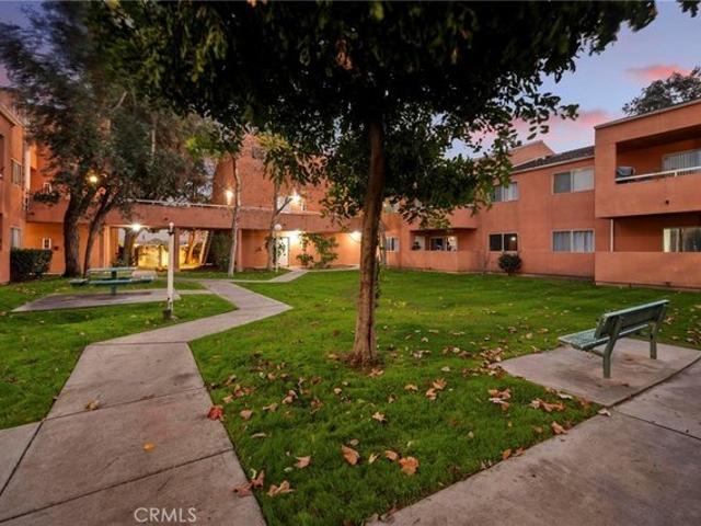 Condo for sale in Pacoima Neighborhood Council, Canoga Park