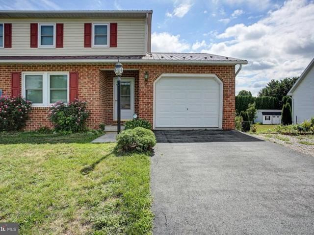Townhouse for sale in Greencastle, Pennsylvania