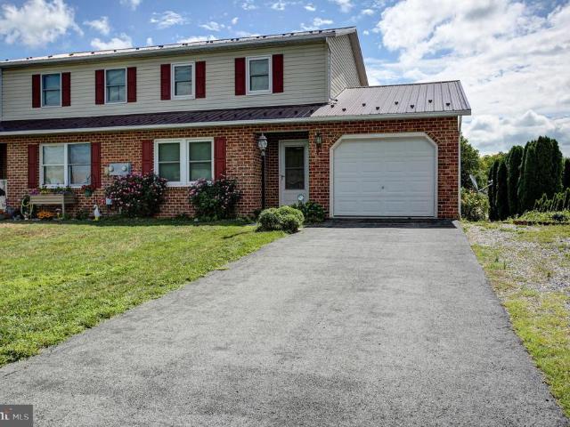 Townhouse for sale in Shady Grove, Pennsylvania