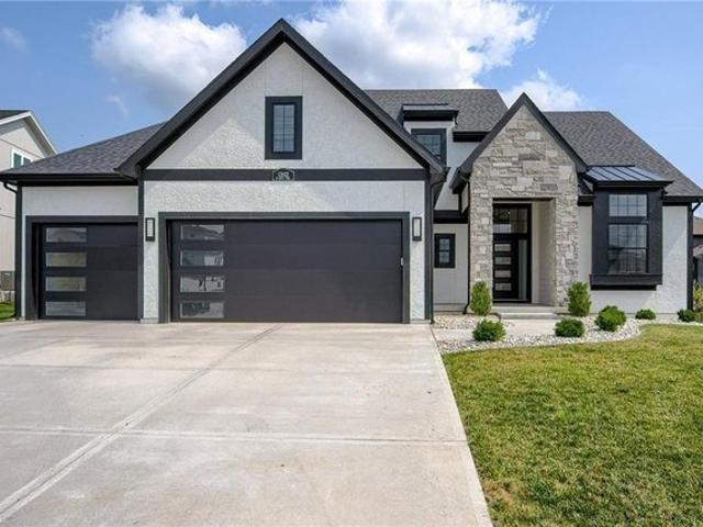 House for sale in Overland Park, Johnson County