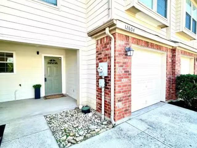 Condo for sale in Arlington Condo for sale in Arlington