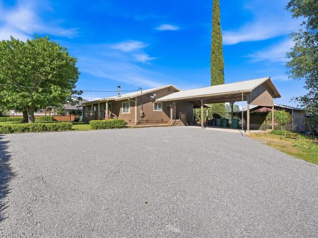 House for sale in Shasta, California