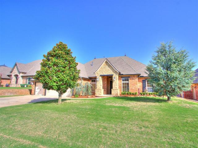 House for sale in Forest Glen, Midwest City