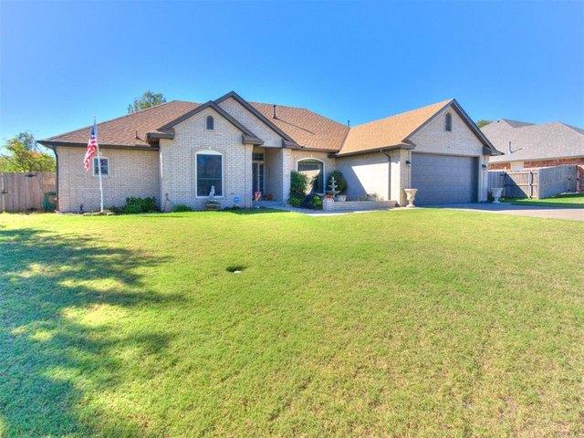 House for sale in Yukon, Canadian County