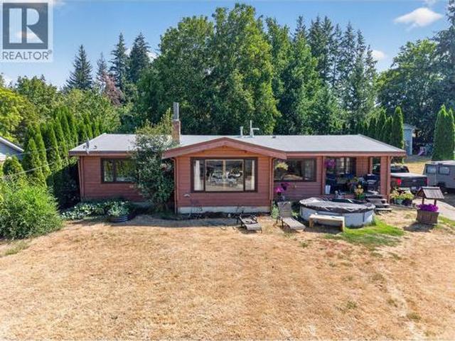 House for sale in Salmon Arm, British Columbia