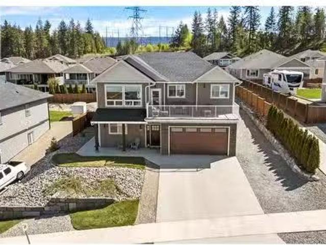 House for sale in Salmon Arm, British Columbia