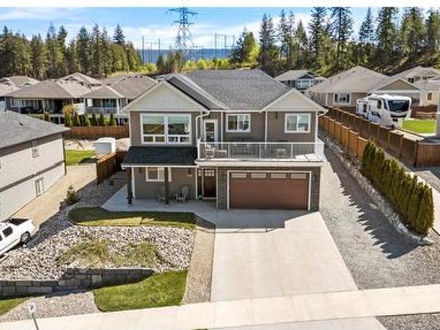 House for sale in Salmon Arm, British Columbia
