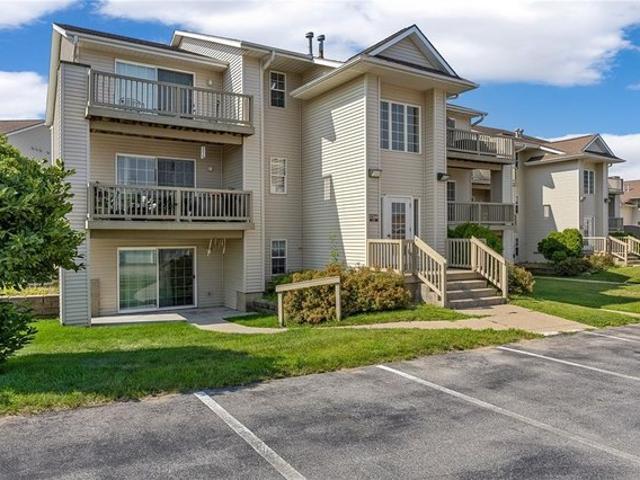 Condo for sale in Linn, Iowa