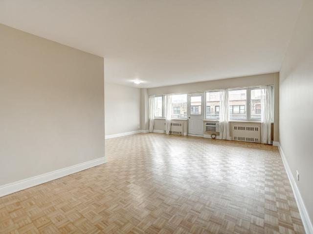 Apartment for rent in St. Leonard's, Quebec