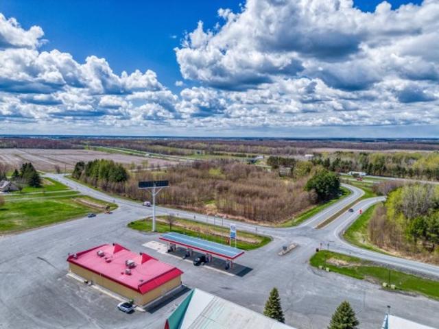 Commercial for sale in Quebec