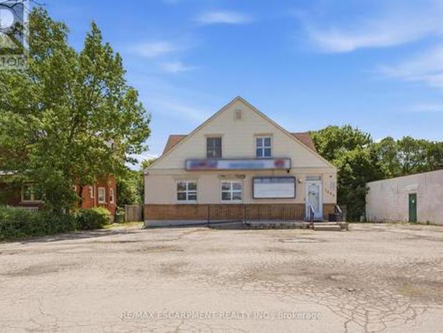 House for sale in Ancaster, Ontario