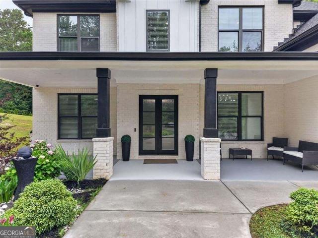 House for sale in Hoschton, Barrow County