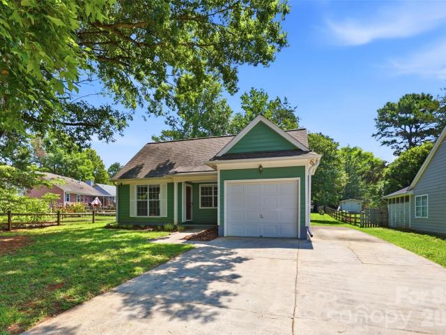 House for sale in Mecklenburg, North Carolina