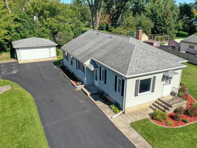 House for sale in Greenfield Park, New Berlin