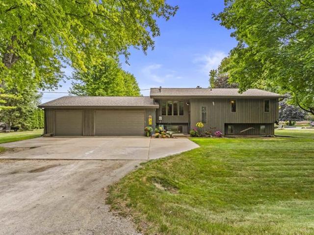 House for sale in Neenah, Wisconsin