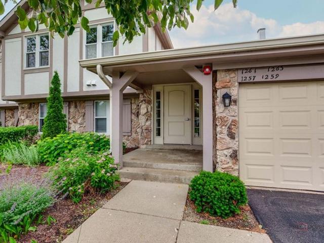 Condo for sale in Vernon Hills, Illinois