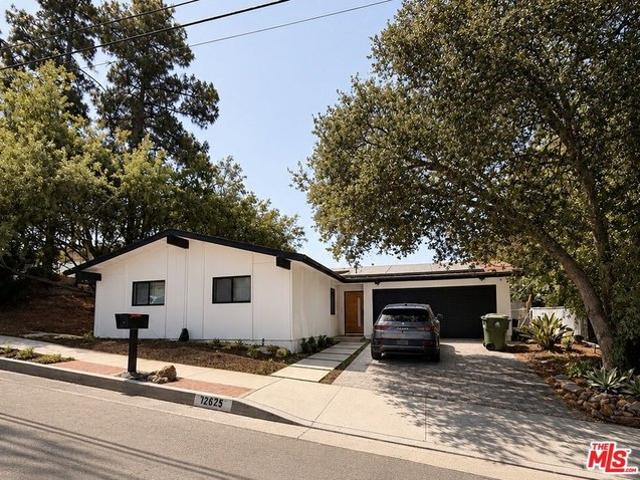 House for sale in Pacoima Neighborhood Council, Canoga Park