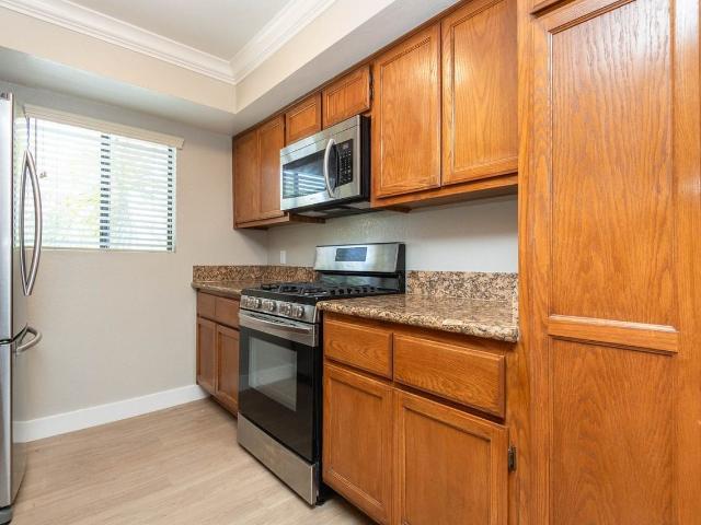 Apartment for rent in Canoga Park, California