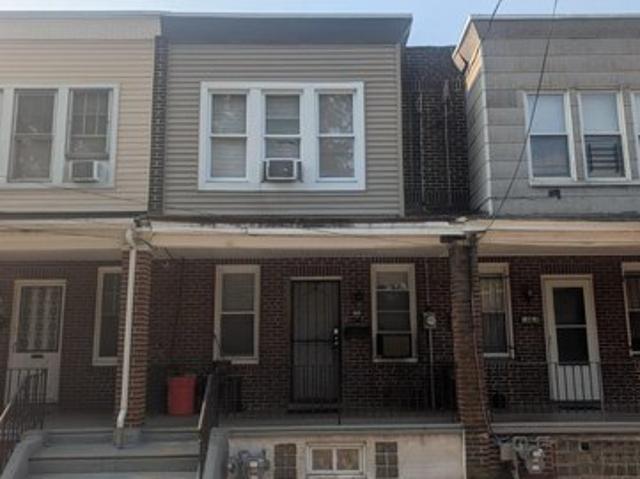 Townhouse for sale in Camden, New Jersey