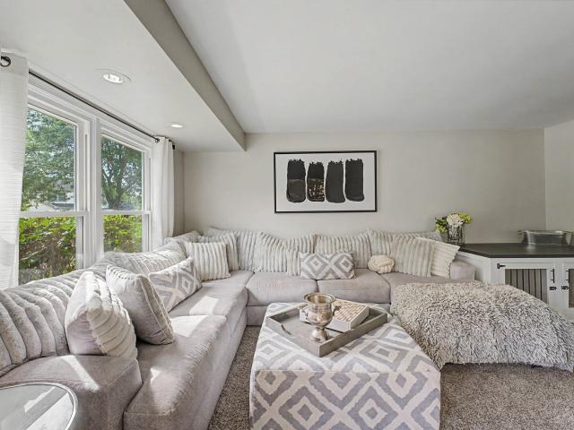 House for sale in Mchenry, Illinois