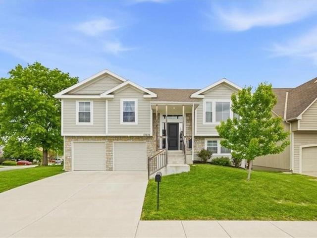 House for sale in Grandview, Missouri