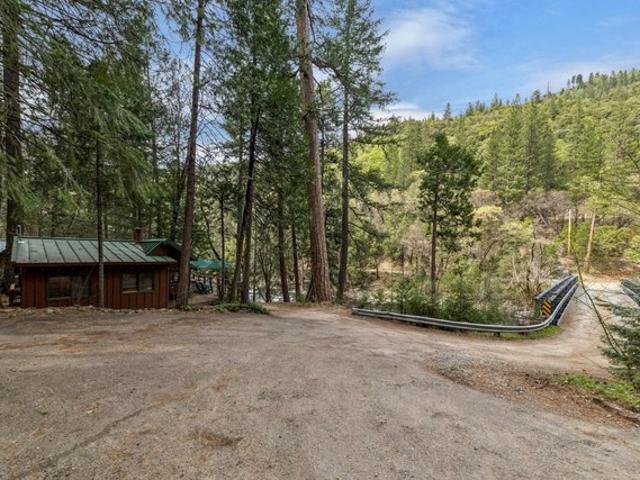 House for sale in Pollock Pines, California