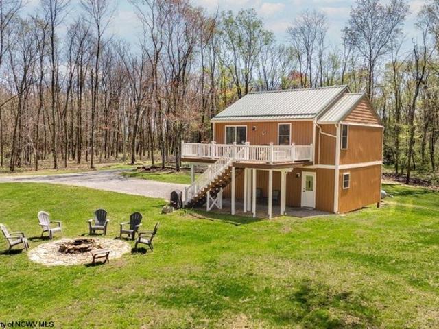 House for sale in Bruceton Mills, West Virginia