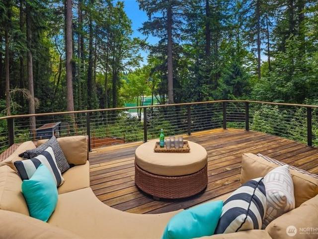 House for sale in Bainbridge Island, Washington
