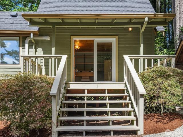 House for sale in Bainbridge Island, Washington
